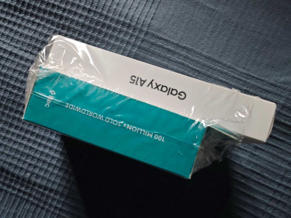 Продавам Samsung Galaxy A15 и слушалки. 10 евро надолу до краяна празниците