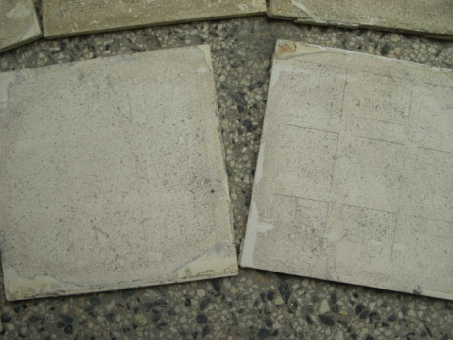 Фаянсови бели плочки 15/15 от соца