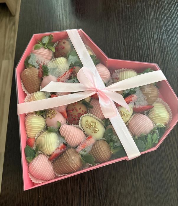 продается клубника в шоколаде