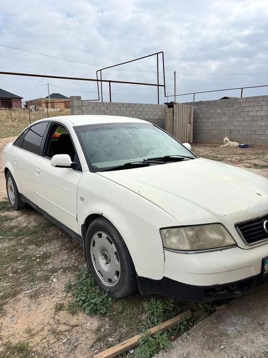 Audi A6 2000 года