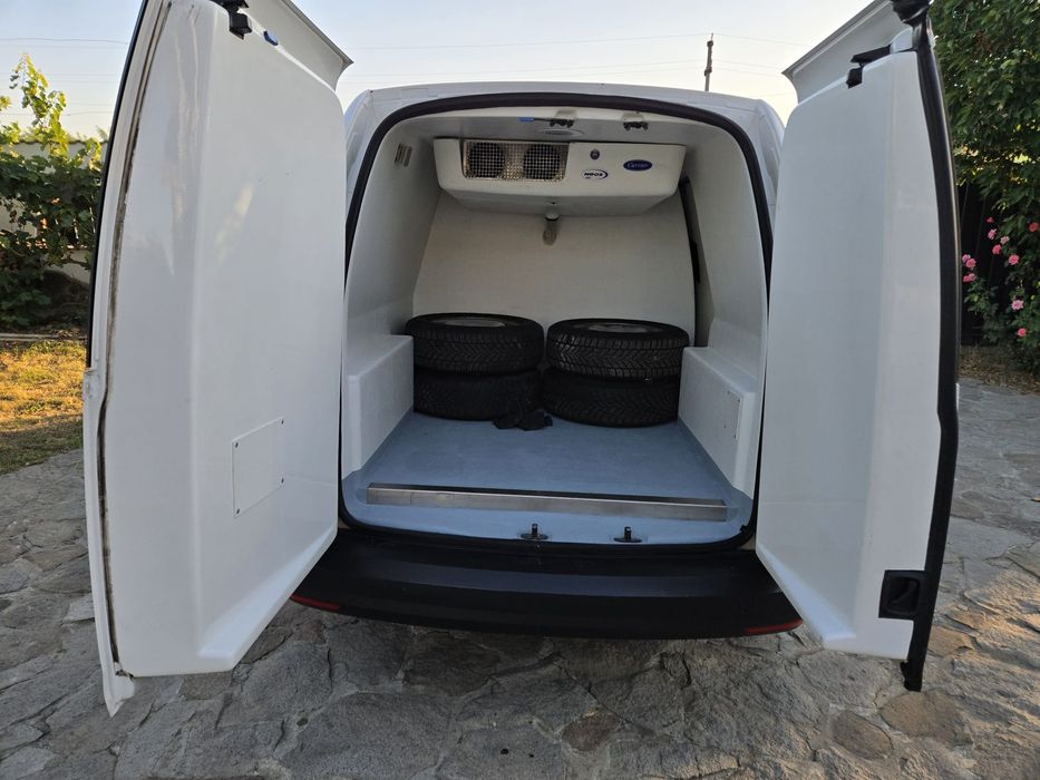 Vw  Caddy an 2018 frigorific  frig priza 220  v