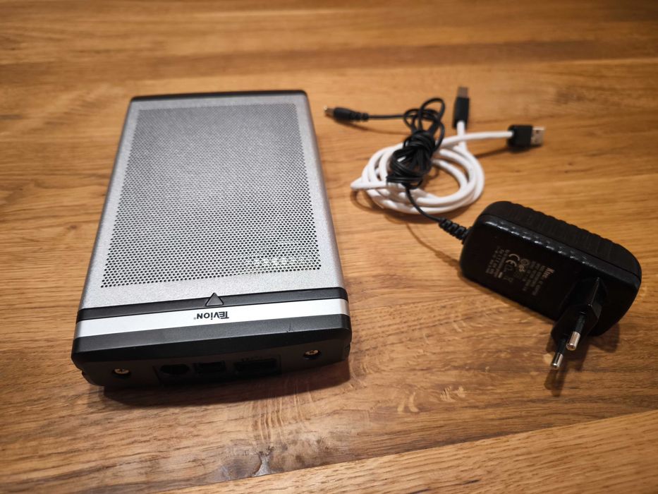 Външен USB хард диск 320GB