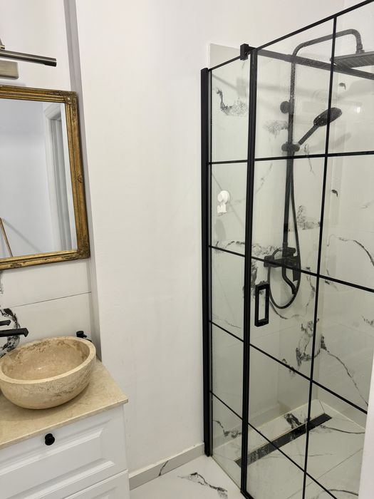 Inchiriez apartament cu 3 camere