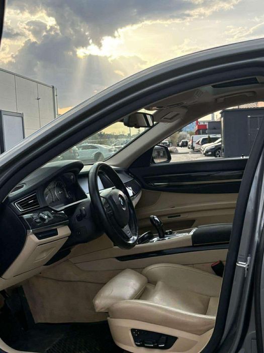 Vand bmw seria 7 2010 730d euro5
