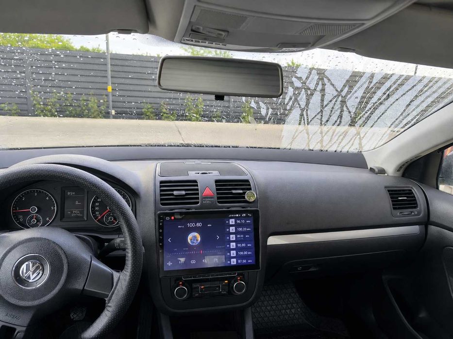 Vând Volkswagen Jetta 1.6 TDI, 10/2009