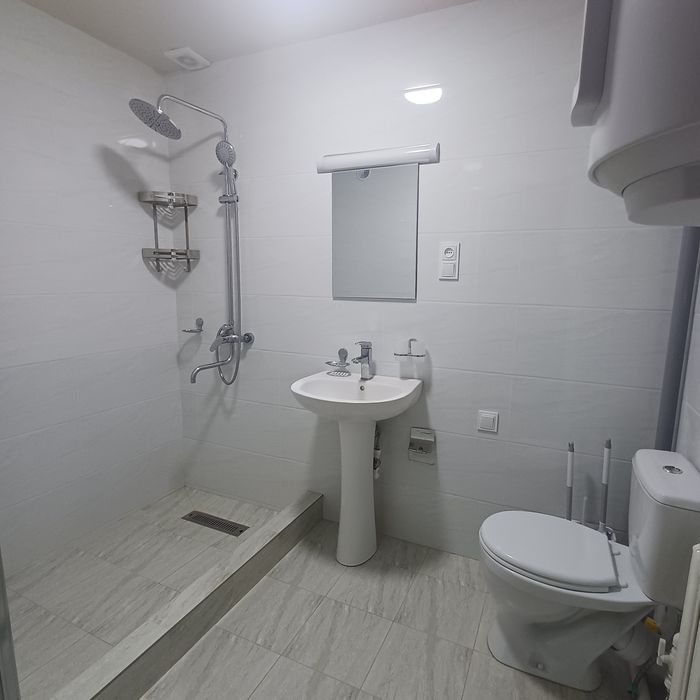 6 sotix, jihozlari bilan