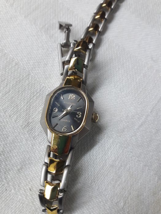 Намален на 10лв Дамски часовник за ръка