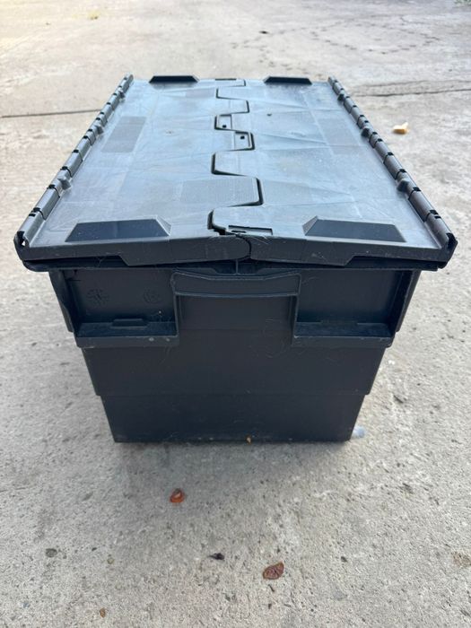 Vând cutie depozitare