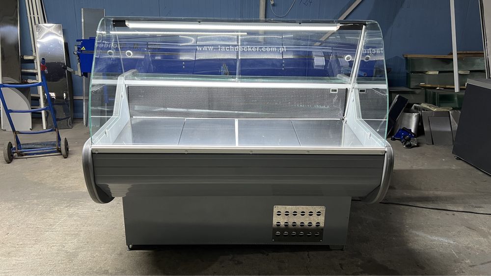 Vitrina frigorifica pentru mezeluri si cane / orizontala / gri