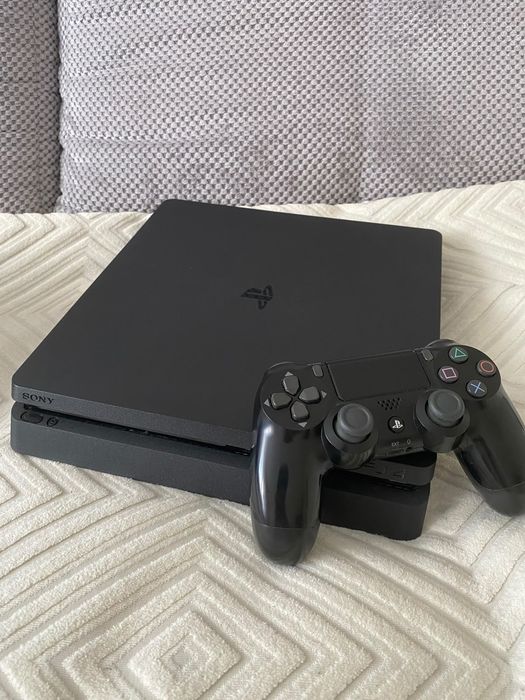 Продам PS4 slims