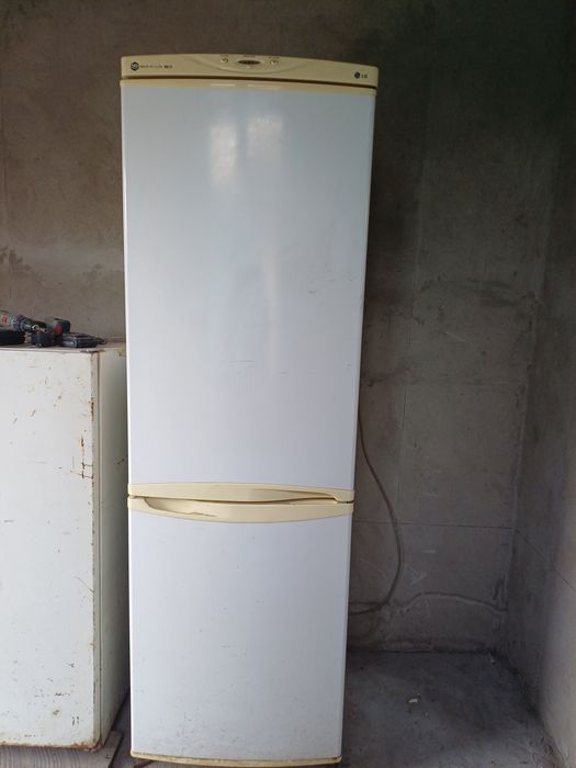 Холодильник в хорошем состоянии