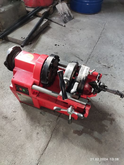 Резьбонарезной станок