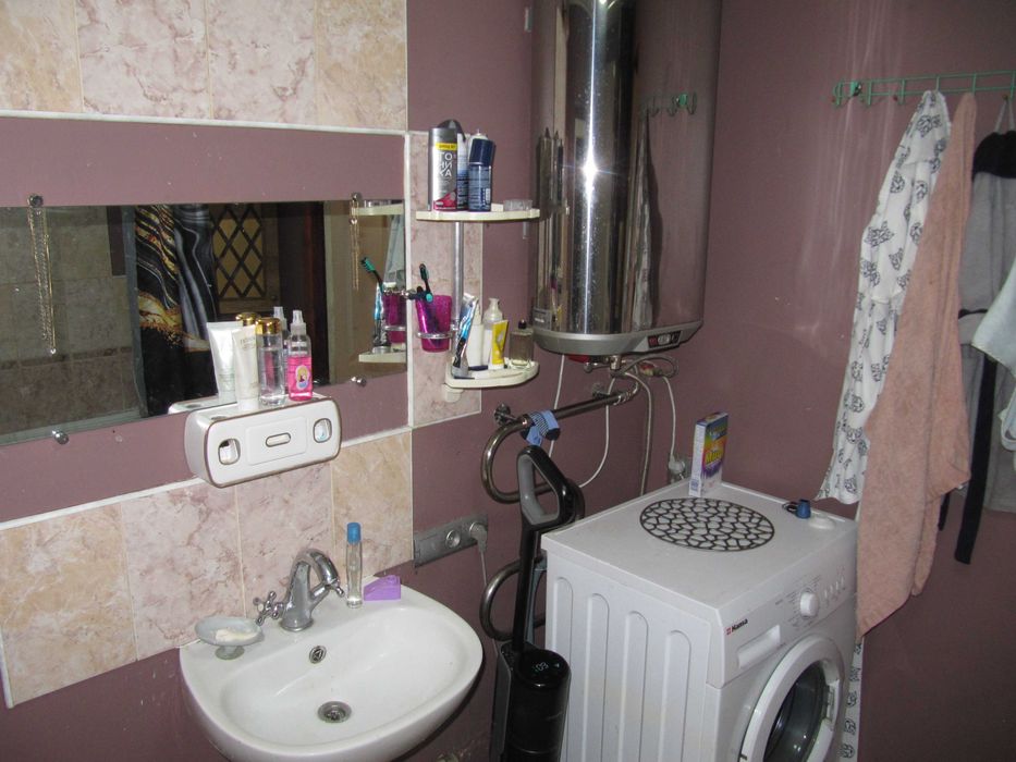 Дом кирпичн 4х-комн район БСМП