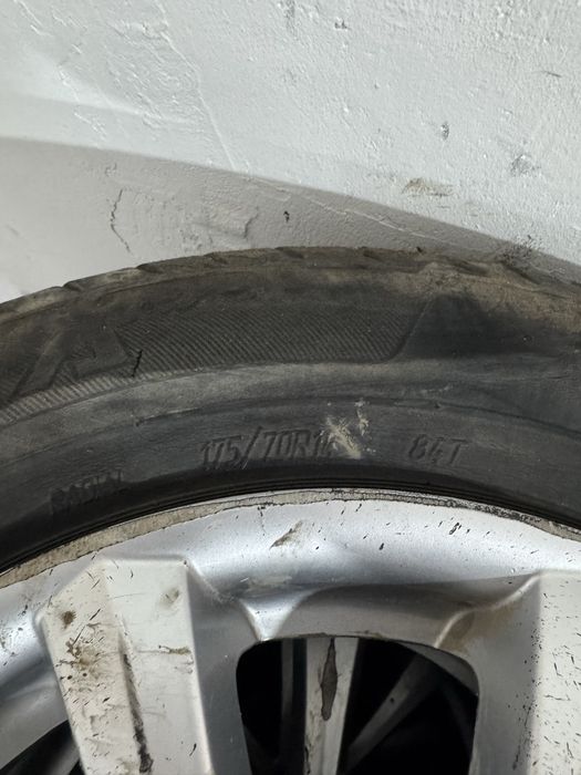 Продам диски R14 с покрышками