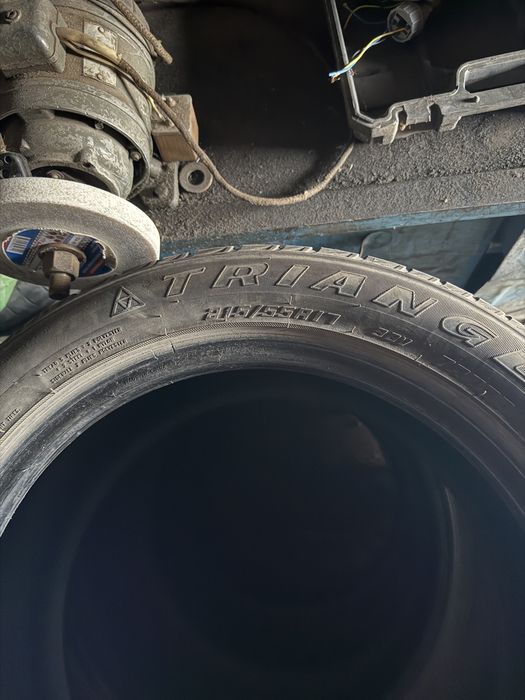 Продам зимнию резину липучка