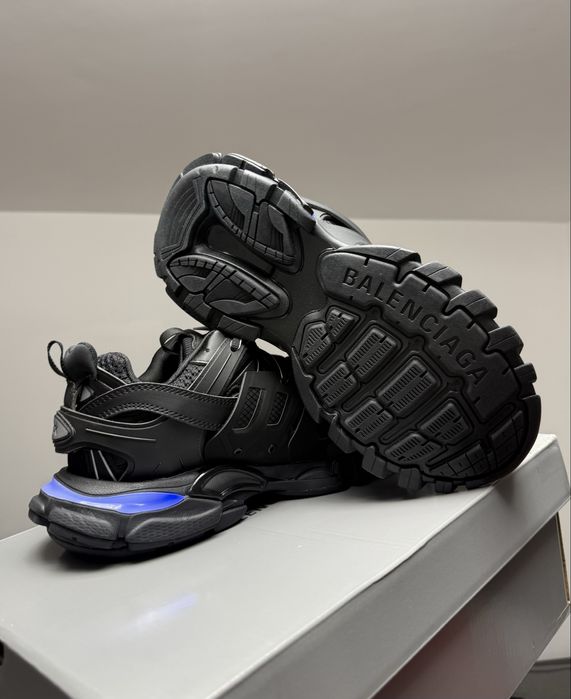 Balenciaga Track Black Led