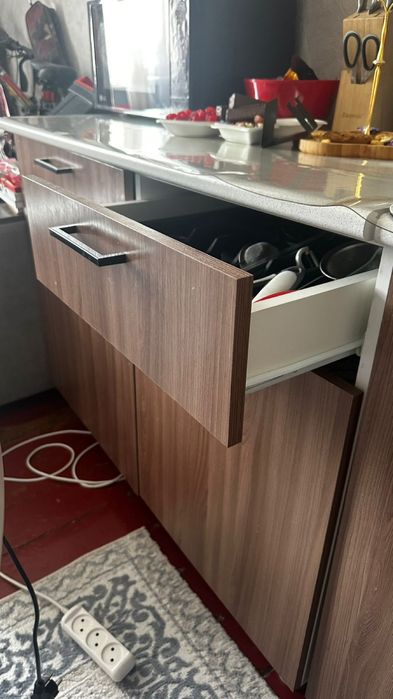 Продаю кухонный гарнитур