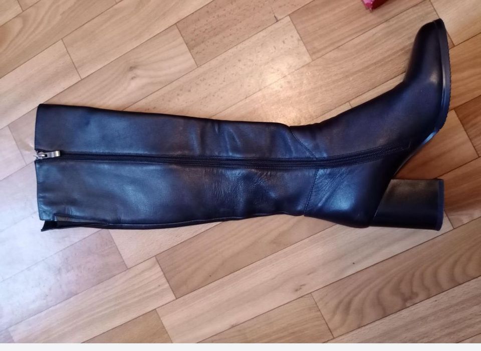 Кожаные сапоги осенние