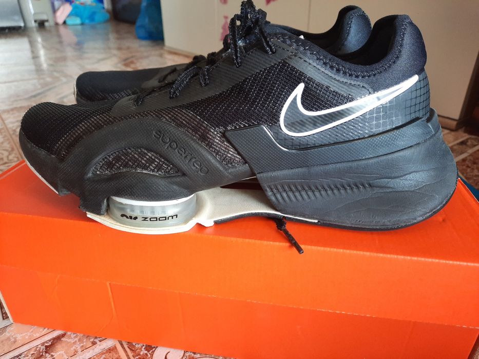 Дамски маратонки найк