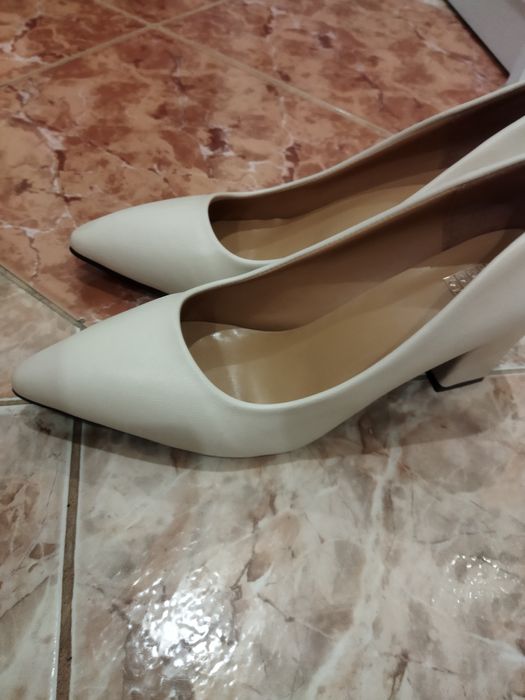 Дамски  обувки  нови
