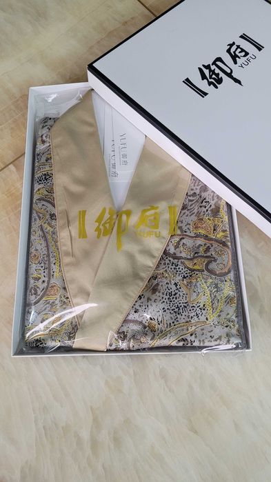 Halat de lux unisex 100% matase naturala