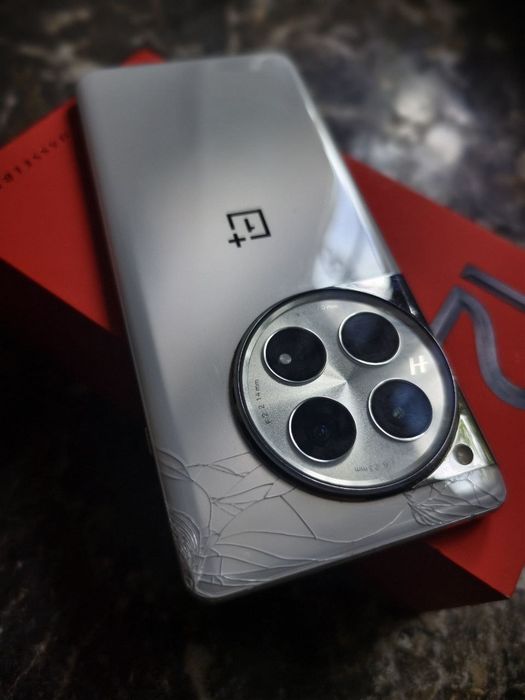 OnePlus 12, 12/256 99%