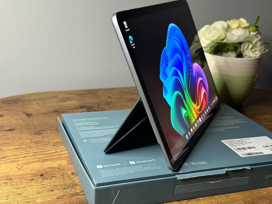 Surface Pro 12 OLED (2в1)
