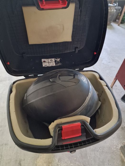 Sukuter sotiladi tezligi 90 bilan yuriydi yangi 3 oy minilgan