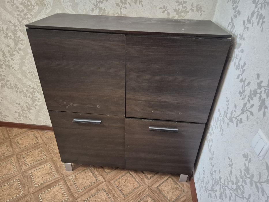 Продам кровать с тумбочкой