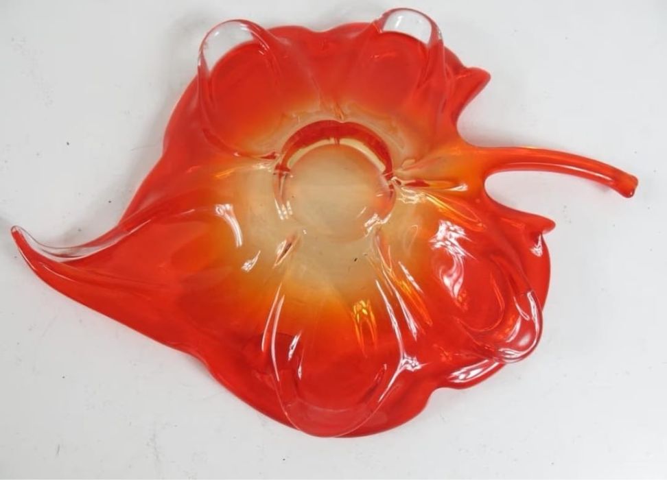 Антикварна купа фруктиера  ръчна изработка духано цветно стъкло листо