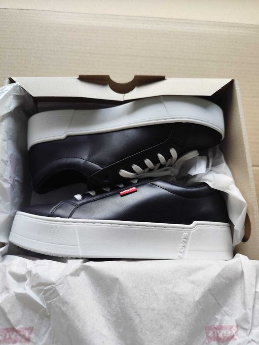 Papuci Levis Tijuana 2 marime 38 Sneakers