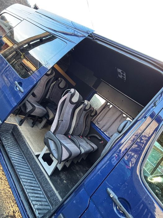 Volkswagen Crafter 2.5 TDI 136 CP autoturism 8+1 locuri