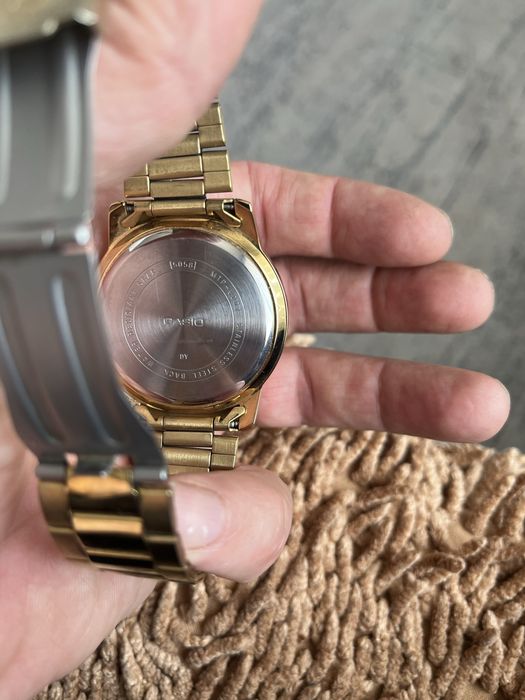 Часы CASIO оригинал.