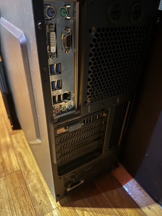 Компютър за игри i5 7400 / RX 570 4GB / 16GB DDR4 / 480GB SSD