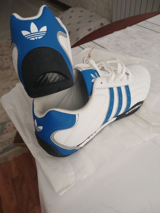 Кроссовки Adidas originals