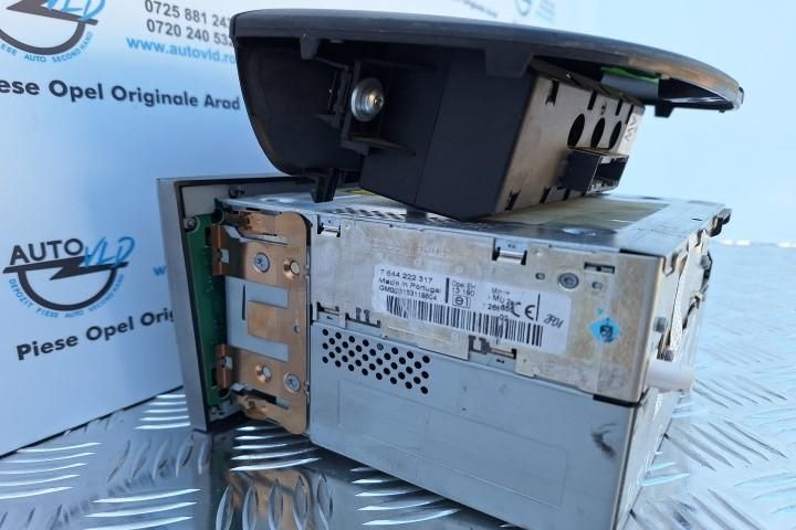 Casetofon player radio CD 30 cu ecran Opel Meriva A
