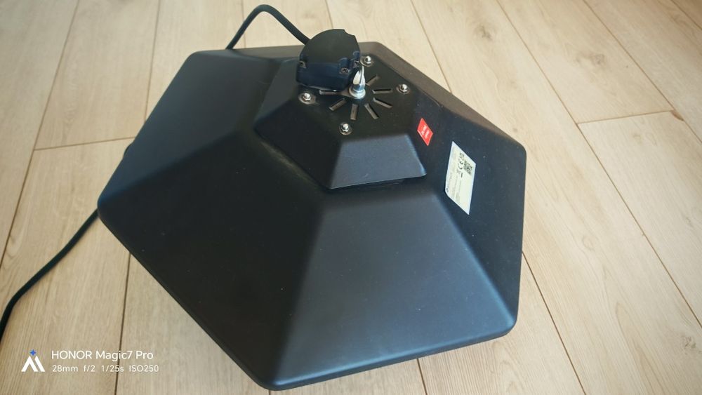 Висящ инфрачервен отоплител за тераса Blumfeldt / Klarstein Heat Hexa (2000W) с дистанционно