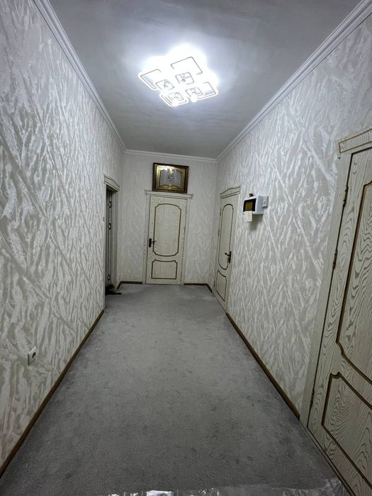 Карши ситийда жойлашган хамма шаройити билан 2 хонали квартира сотилад