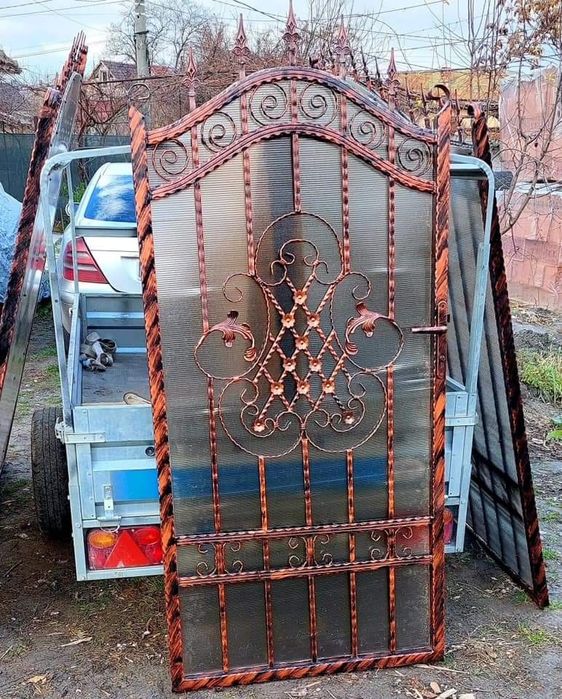 Porți și garduri din fier forjat