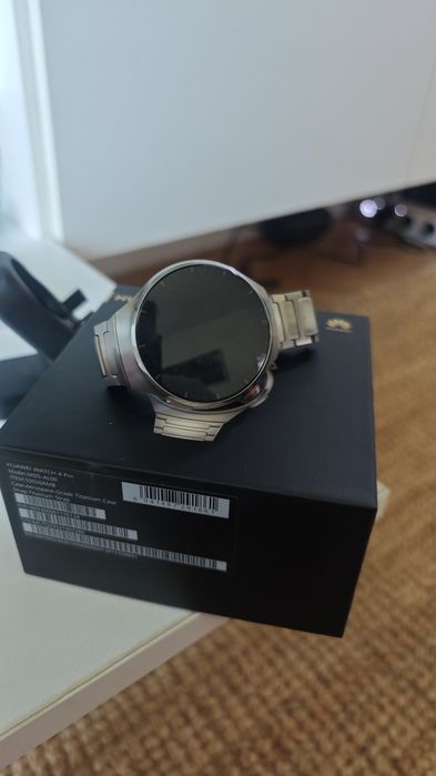 Smartwatch Huawei 4 Pro Titanium case