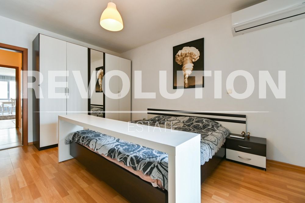 Дава се под наем Двустаен апартамент в София, Център - 72 кв.м за 747.66 € - Снимка #4