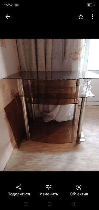 Стол стеклянный под ТВ