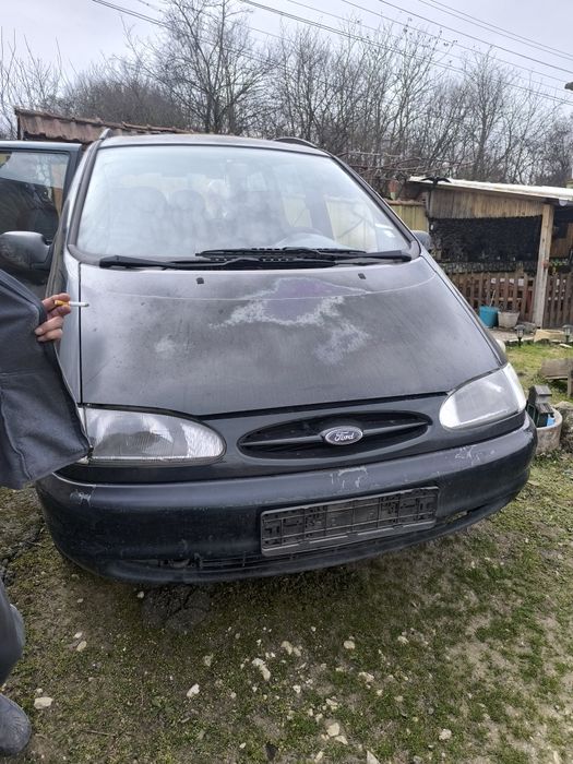 Ford Galaxy на части
