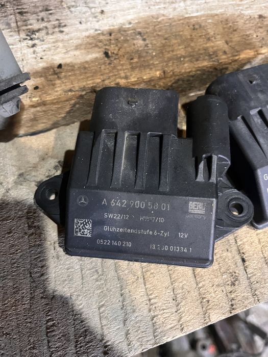 Реле подревни свещи Mercedes Om642 / W221, W164, W211, W219, W204 и др