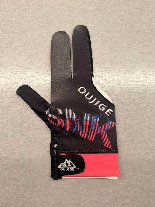 Перчатка для игры в бильярд