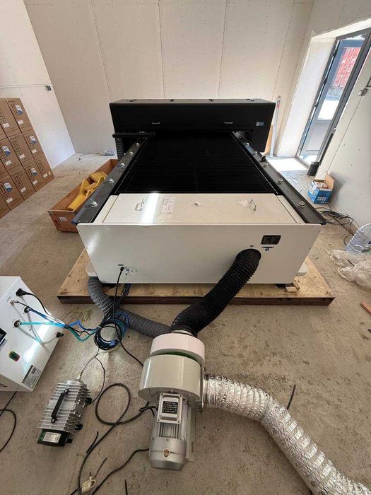 Лазерный станок Jowuey 1325-M7-C