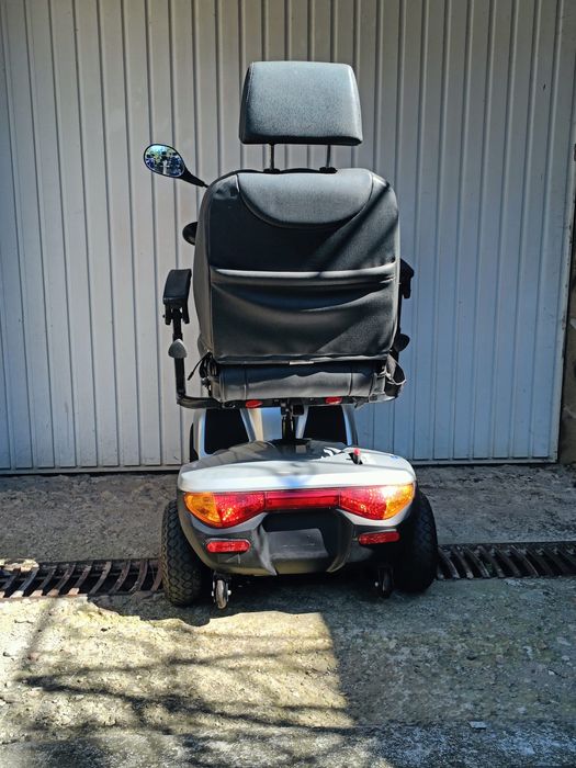 Scaun electric handicap tricicleta carut scuter dizabilitati carucior