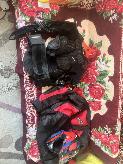 Продам Мото кастюм