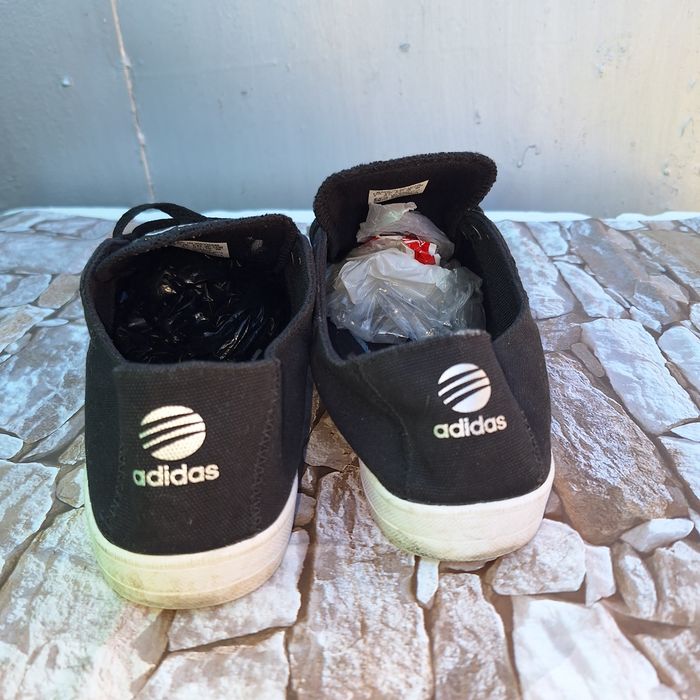 Adidas Neo nr 42,2/3