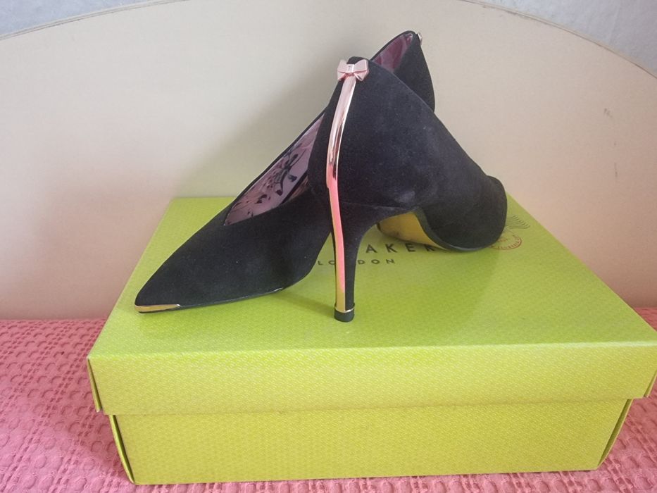 Обувки Ted Baker нови